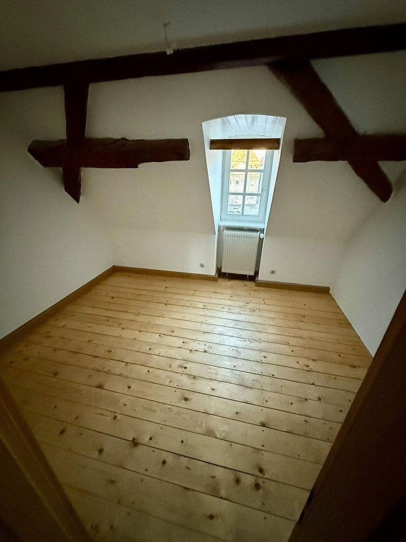 Pronájem bytu 4+1 102 m², Grimma, Sasko Pronájem bytu 4+1 102 m², Grimma, Sasko