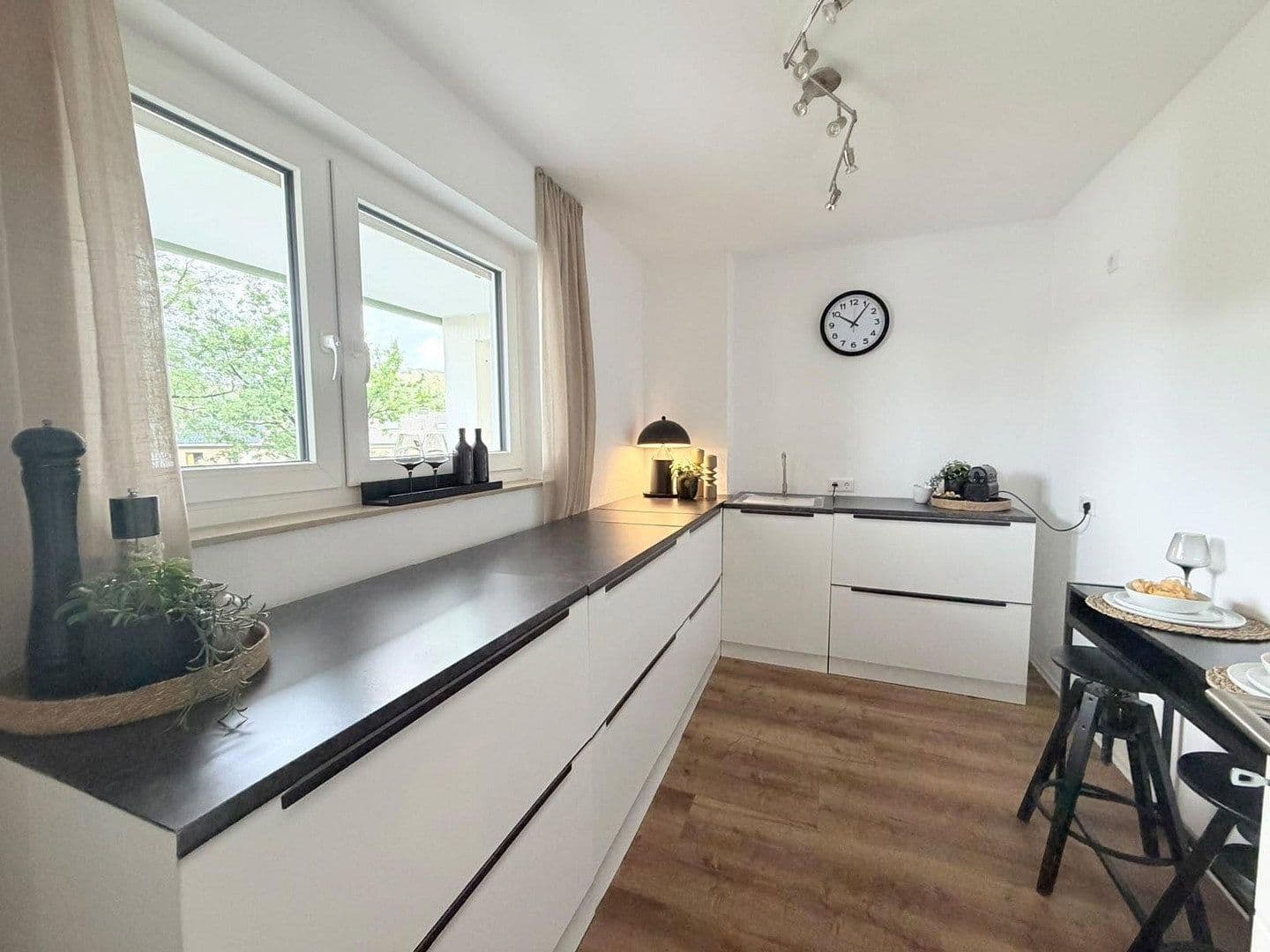 Prodej bytu 4+1 102 m², Max-Planck-Str. 14, Bielefeld, Severní Porýní-Vestfálsko Prodej bytu 4+1 102 m², Max-Planck-Str. 14, Bielefeld, Severní Porýní-Vestfálsko