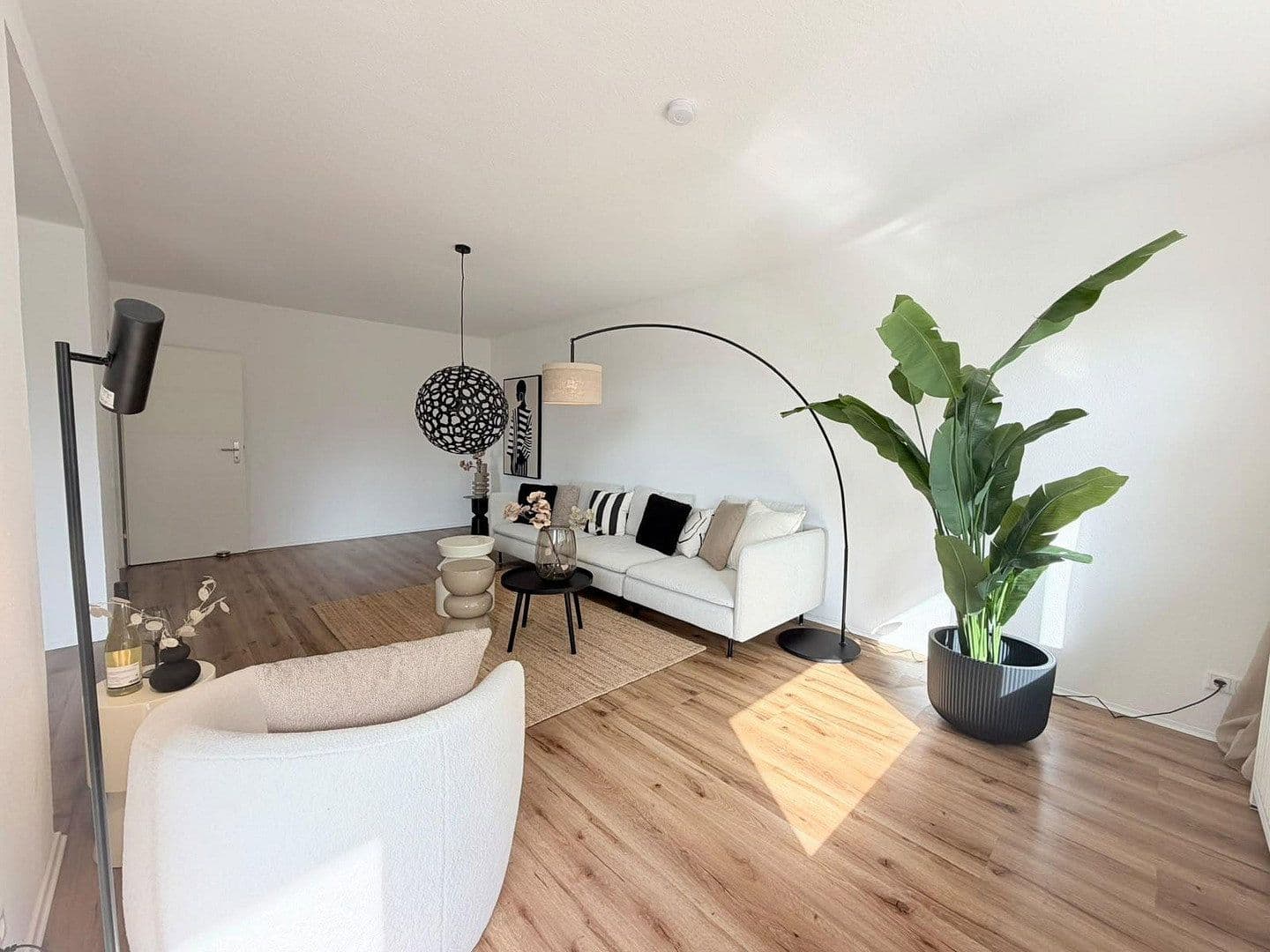 Prodej bytu 4+1 102 m², Max-Planck-Str. 14, Bielefeld, Severní Porýní-Vestfálsko Prodej bytu 4+1 102 m², Max-Planck-Str. 14, Bielefeld, Severní Porýní-Vestfálsko