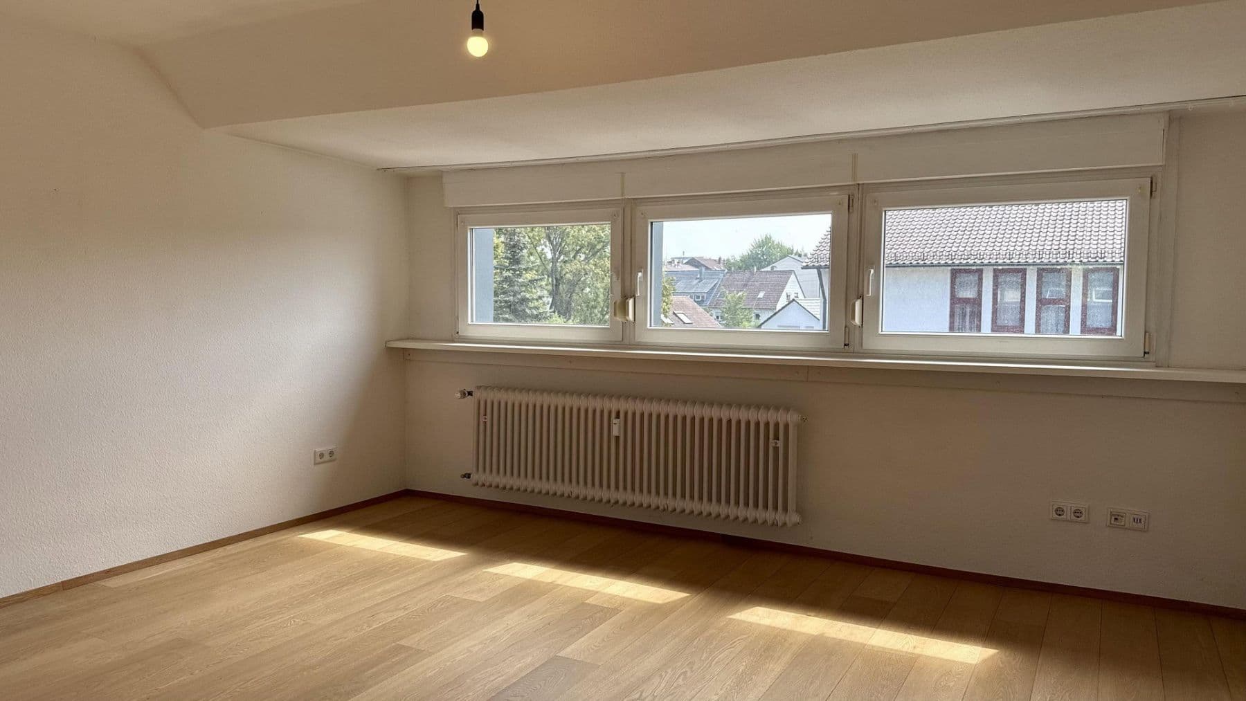 Pronájem bytu 4+1 85 m², Sudetenstraße 6, Karlsruhe, Bádensko-Württembersko Pronájem bytu 4+1 85 m², Sudetenstraße 6, Karlsruhe, Bádensko-Württembersko