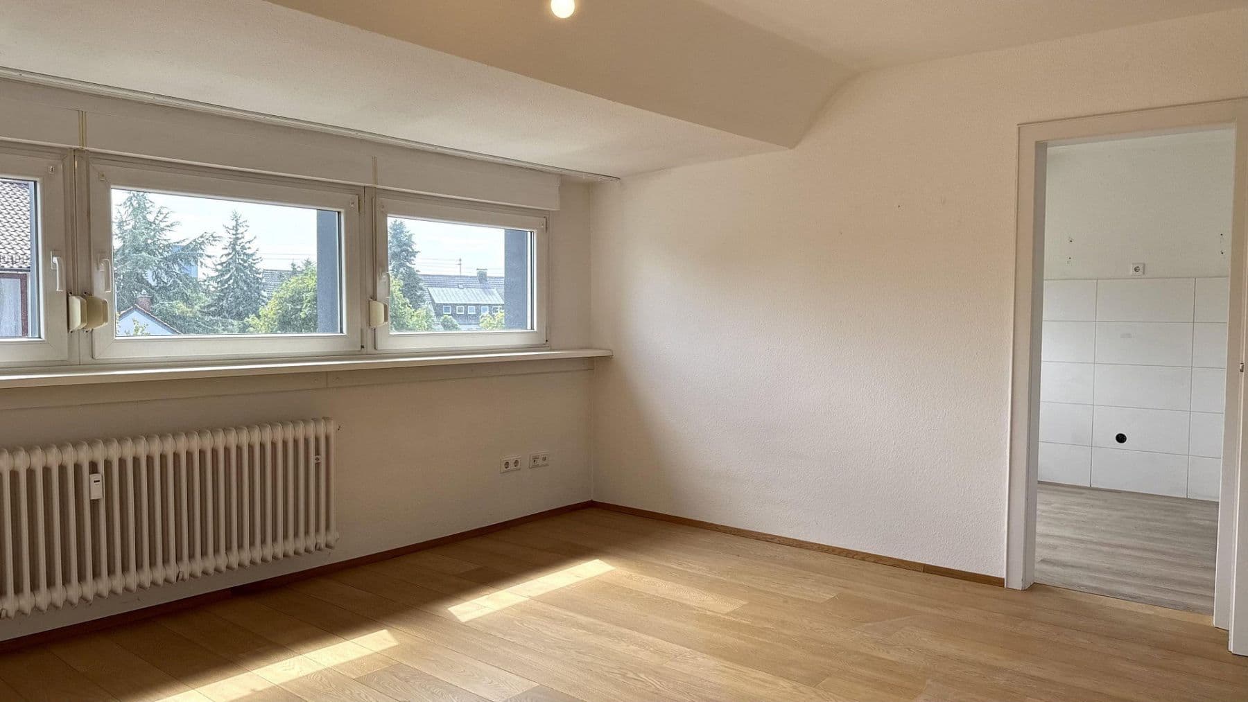 Pronájem bytu 4+1 85 m², Sudetenstraße 6, Karlsruhe, Bádensko-Württembersko Pronájem bytu 4+1 85 m², Sudetenstraße 6, Karlsruhe, Bádensko-Württembersko