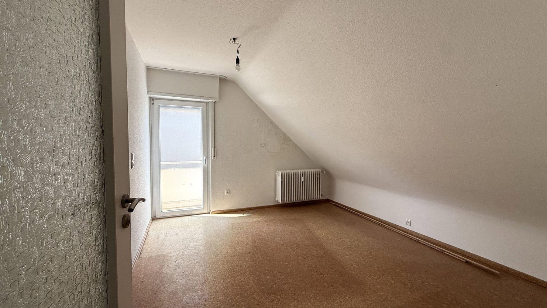 Pronájem bytu 4+1 85 m², Sudetenstraße 6, Karlsruhe, Bádensko-Württembersko Pronájem bytu 4+1 85 m², Sudetenstraße 6, Karlsruhe, Bádensko-Württembersko
