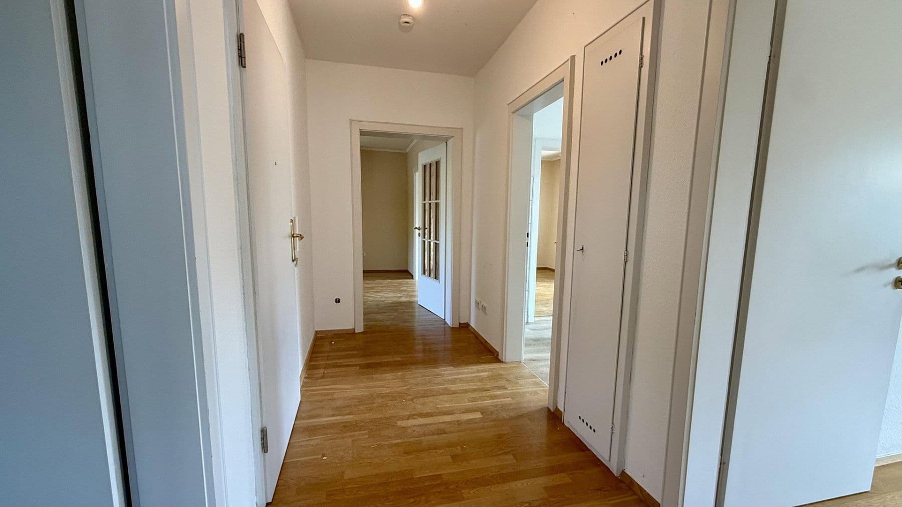 Pronájem bytu 2+1 95 m², Karlsruhe, Bádensko-Württembersko Pronájem bytu 2+1 95 m², Karlsruhe, Bádensko-Württembersko