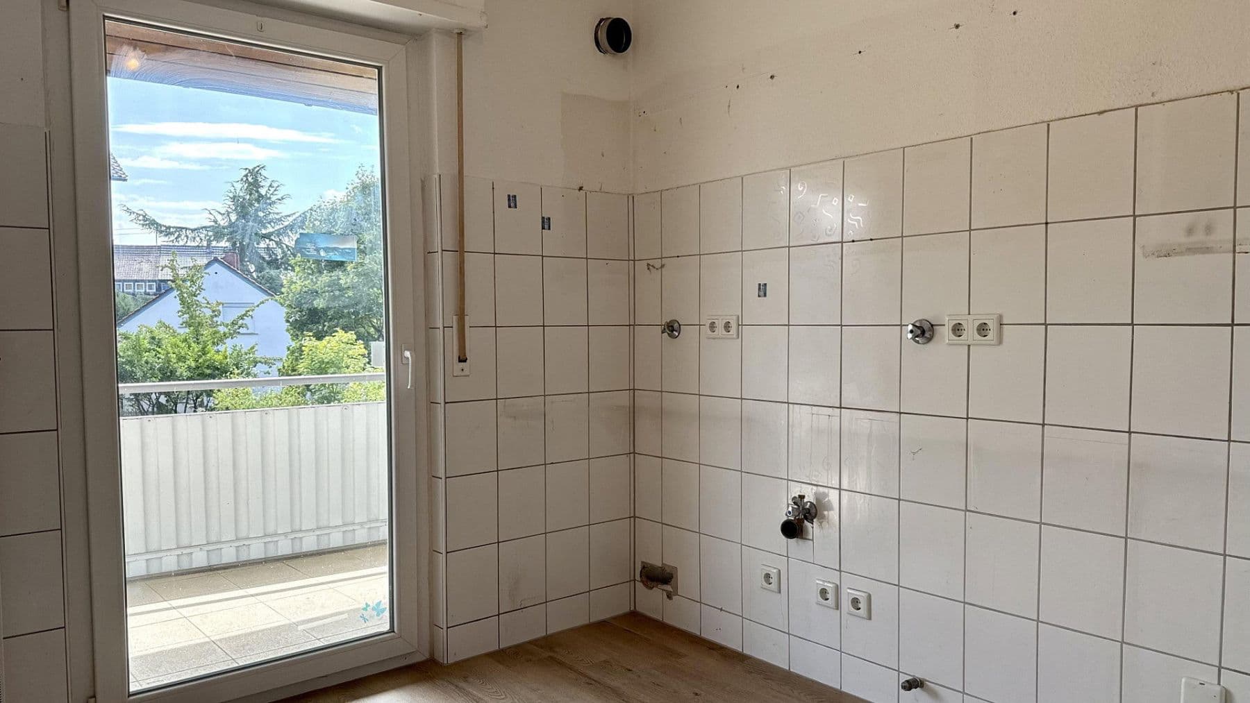 Pronájem bytu 2+1 95 m², Karlsruhe, Bádensko-Württembersko Pronájem bytu 2+1 95 m², Karlsruhe, Bádensko-Württembersko
