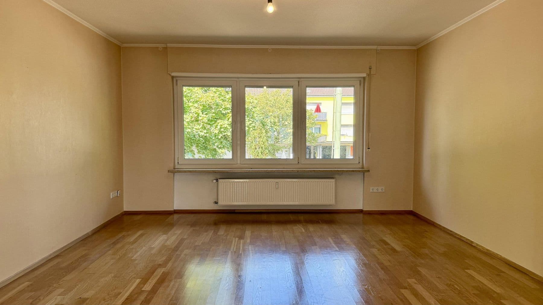 Pronájem bytu 2+1 95 m², Karlsruhe, Bádensko-Württembersko Pronájem bytu 2+1 95 m², Karlsruhe, Bádensko-Württembersko