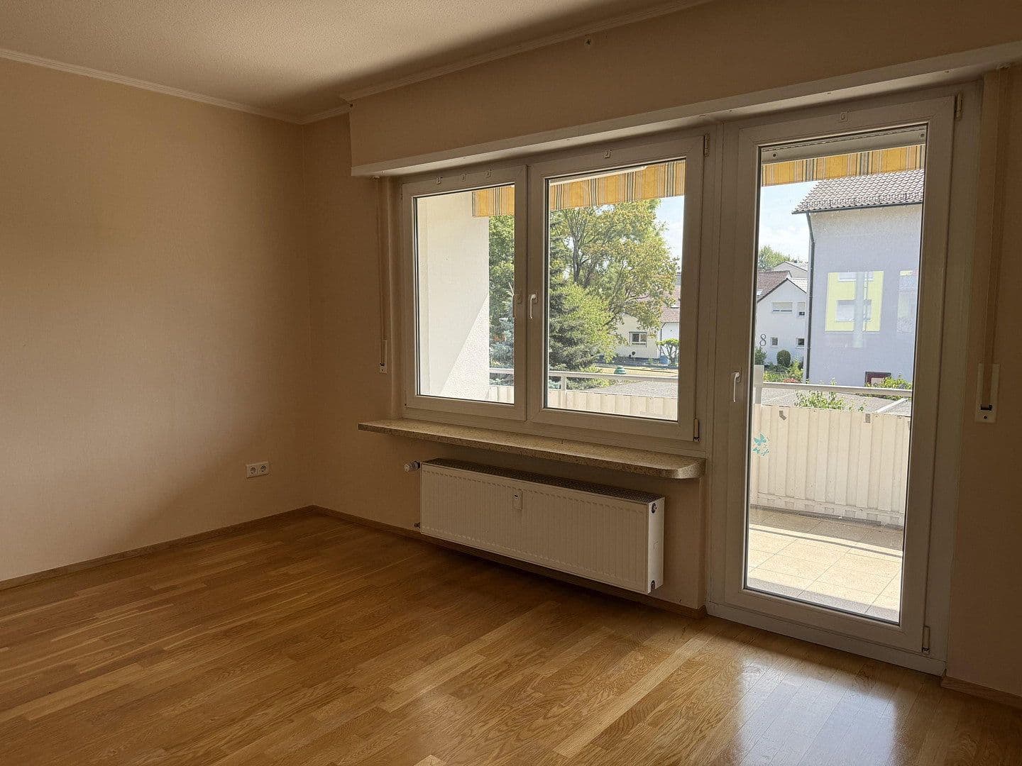 Pronájem bytu 2+1 95 m², Karlsruhe, Bádensko-Württembersko Pronájem bytu 2+1 95 m², Karlsruhe, Bádensko-Württembersko