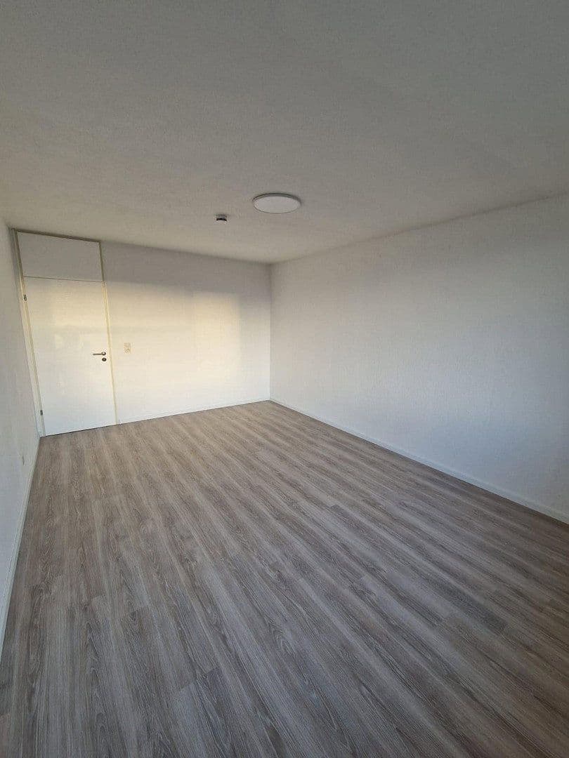Pronájem bytu 2+1 70 m², Forellenweg 34, Lehrte, Dolní Sasko Pronájem bytu 2+1 70 m², Forellenweg 34, Lehrte, Dolní Sasko