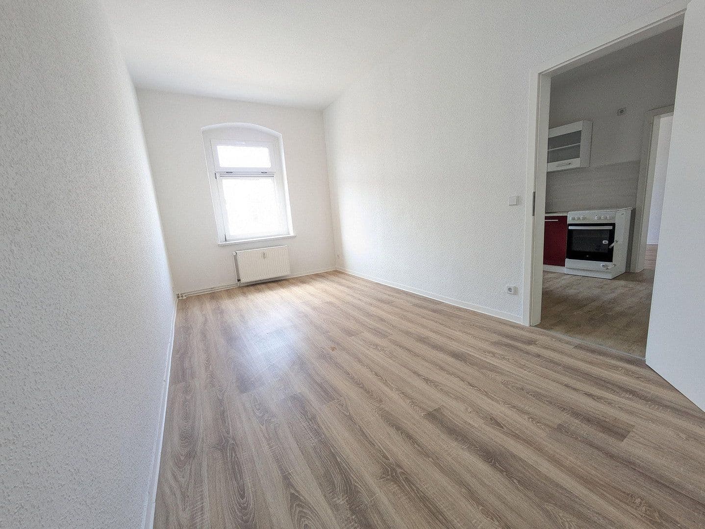 Pronájem bytu 2+1 42 m², Sagisdorfer Strasse 7, Halle, Sasko-Anhaltsko Pronájem bytu 2+1 42 m², Sagisdorfer Strasse 7, Halle, Sasko-Anhaltsko