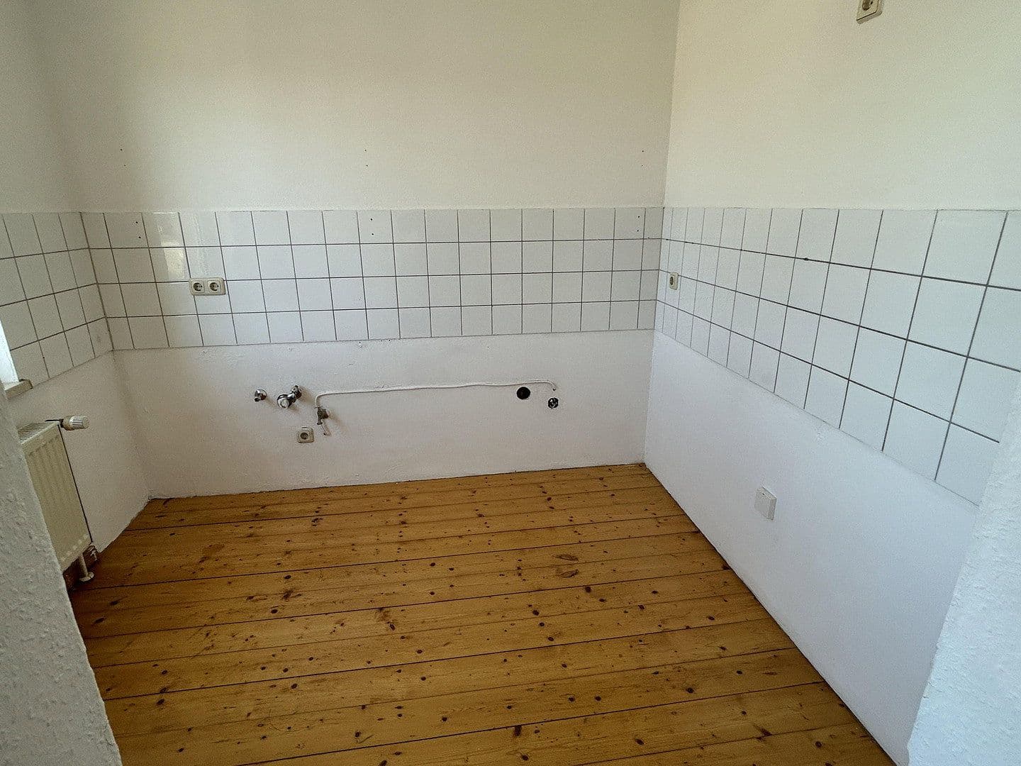 Pronájem bytu 3+1 68 m², Wörmlitzer Straße 12, Halle, Sasko-Anhaltsko Pronájem bytu 3+1 68 m², Wörmlitzer Straße 12, Halle, Sasko-Anhaltsko
