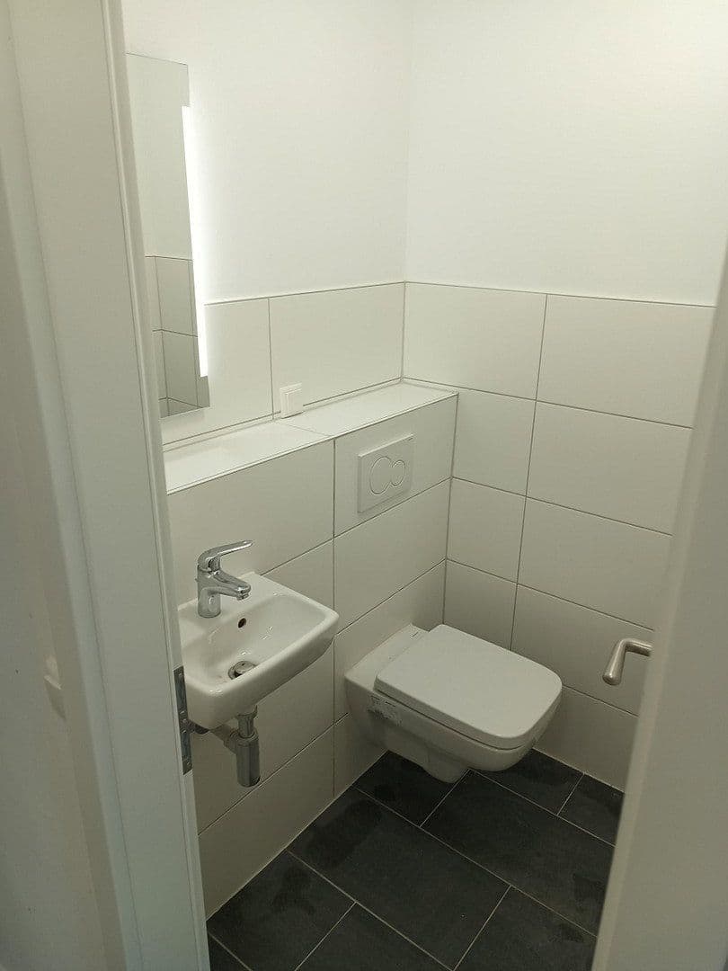 Pronájem bytu 3+kk 91 m², Im Mainfeld 23, Frankfurt, Hessen Pronájem bytu 3+kk 91 m², Im Mainfeld 23, Frankfurt, Hessen