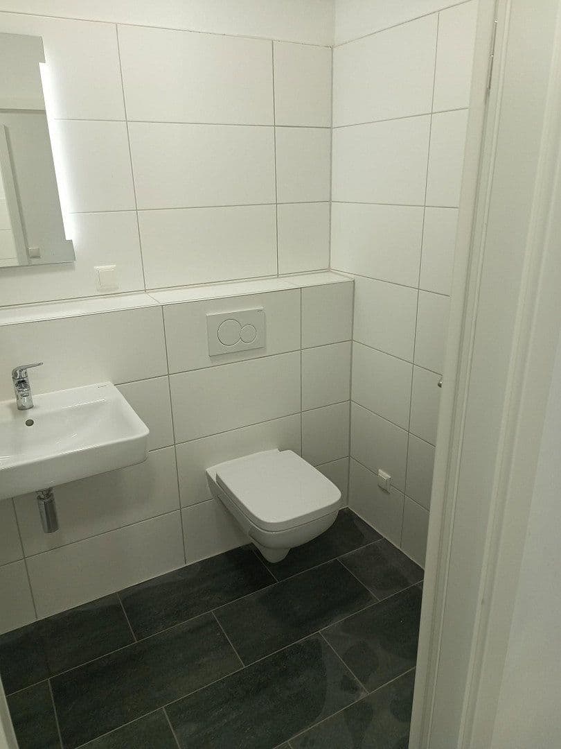 Pronájem bytu 3+kk 91 m², Im Mainfeld 23, Frankfurt, Hessen Pronájem bytu 3+kk 91 m², Im Mainfeld 23, Frankfurt, Hessen