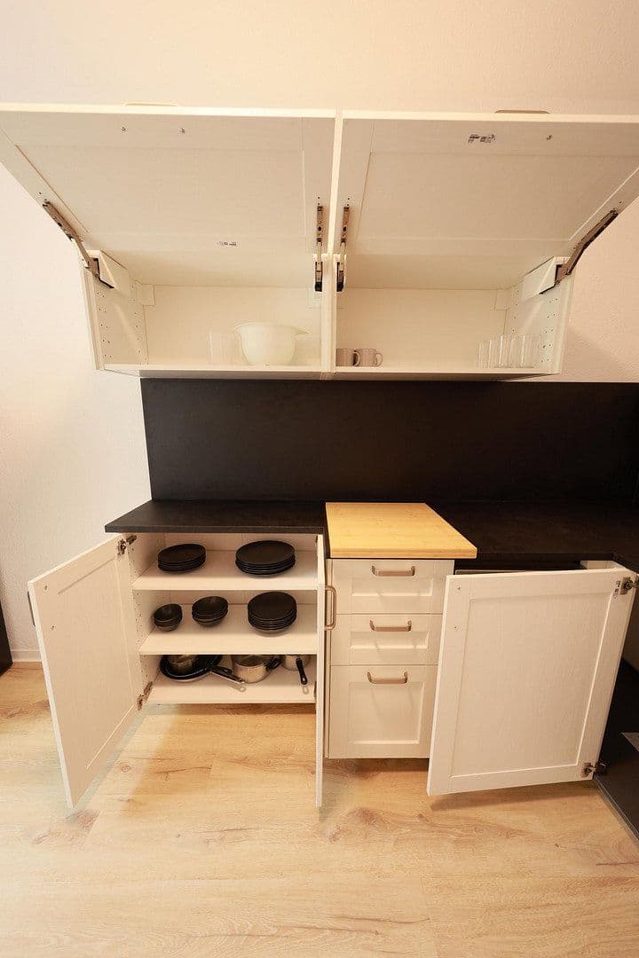Pronájem bytu 1+1 37 m², Rostock, Mecklenburg-Vorpommern Pronájem bytu 1+1 37 m², Rostock, Mecklenburg-Vorpommern