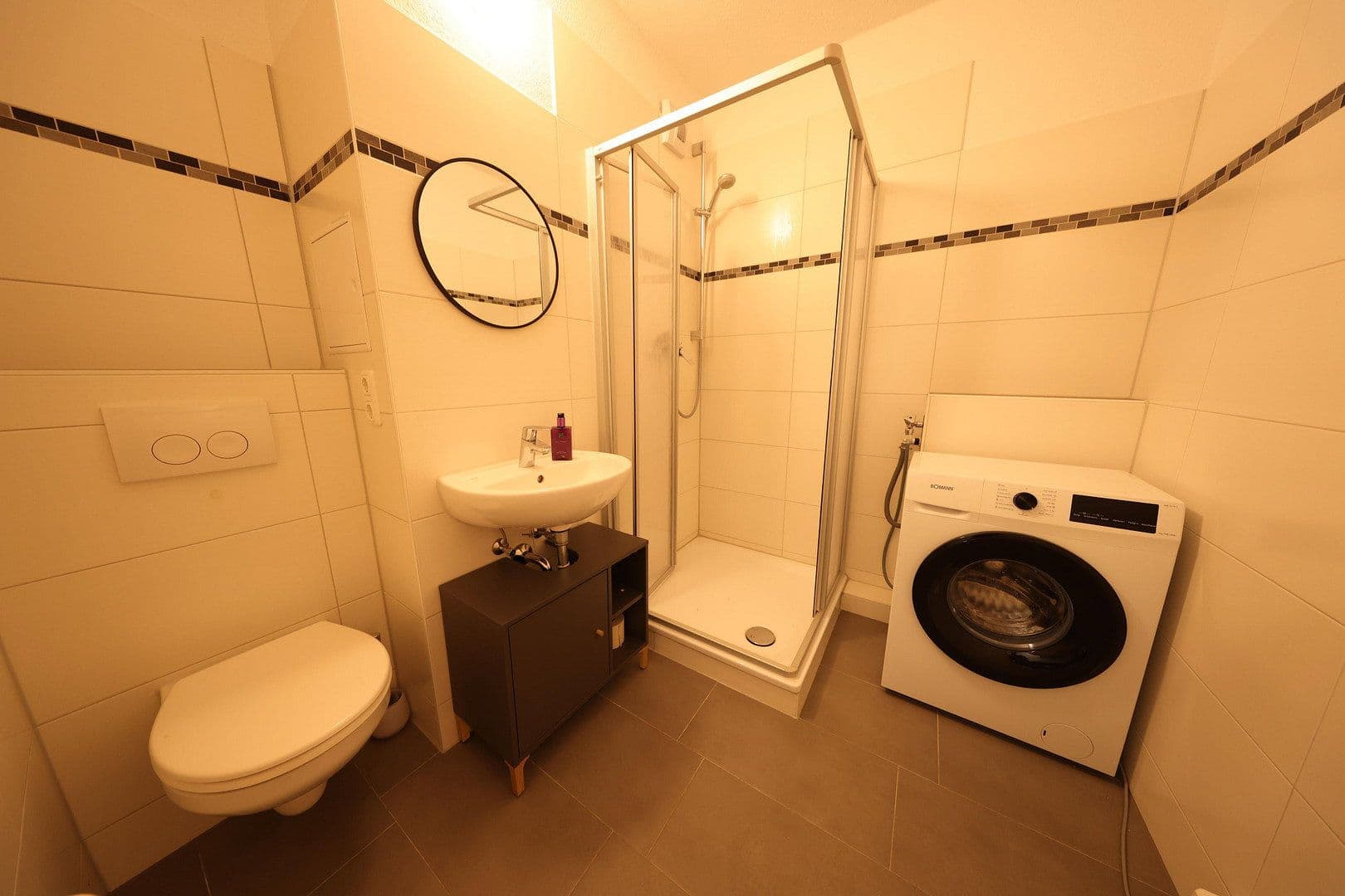 Pronájem bytu 1+1 37 m², Rostock, Mecklenburg-Vorpommern Pronájem bytu 1+1 37 m², Rostock, Mecklenburg-Vorpommern