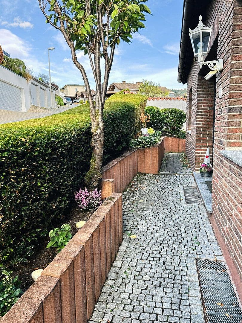 Pronájem domu 135 m², pozemek 587 m², Auf der Hardt 1, Bad Ems, Porýní-Falc Pronájem domu 135 m², pozemek 587 m², Auf der Hardt 1, Bad Ems, Porýní-Falc