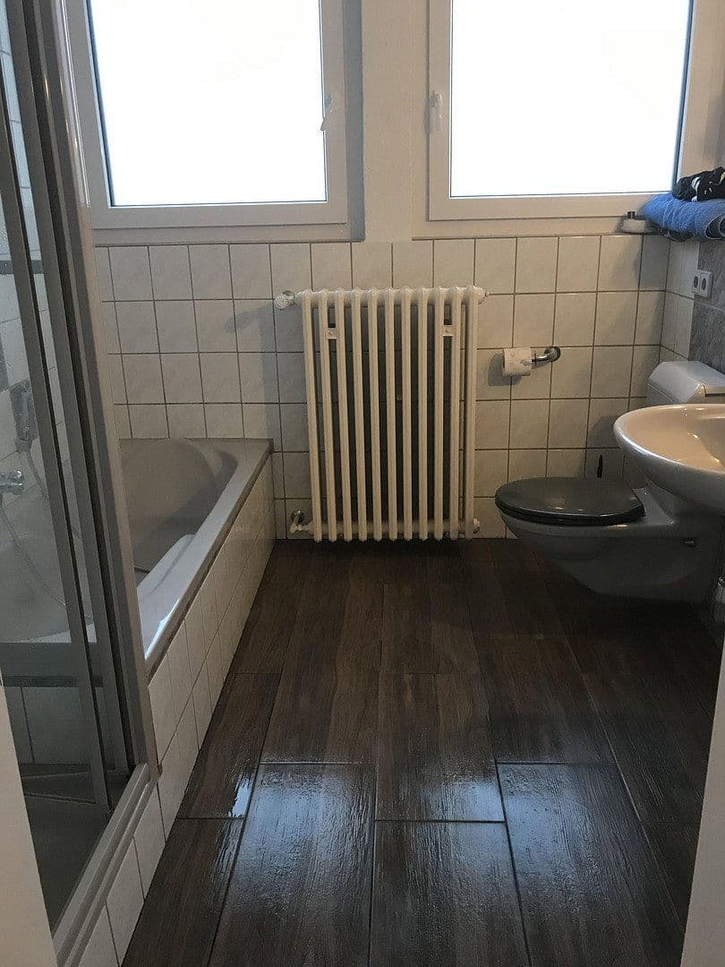 Prodej domu 686 m², pozemek 1.219 m², Postsr 1/3, Gottmadingen, Bádensko-Württembersko Prodej domu 686 m², pozemek 1.219 m², Postsr 1/3, Gottmadingen, Bádensko-Württembersko