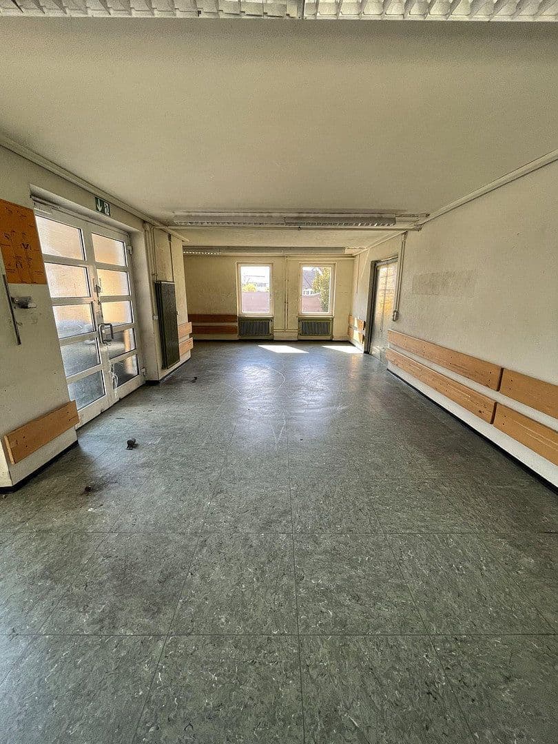 Prodej domu 686 m², pozemek 1.219 m², Postsr 1/3, Gottmadingen, Bádensko-Württembersko Prodej domu 686 m², pozemek 1.219 m², Postsr 1/3, Gottmadingen, Bádensko-Württembersko