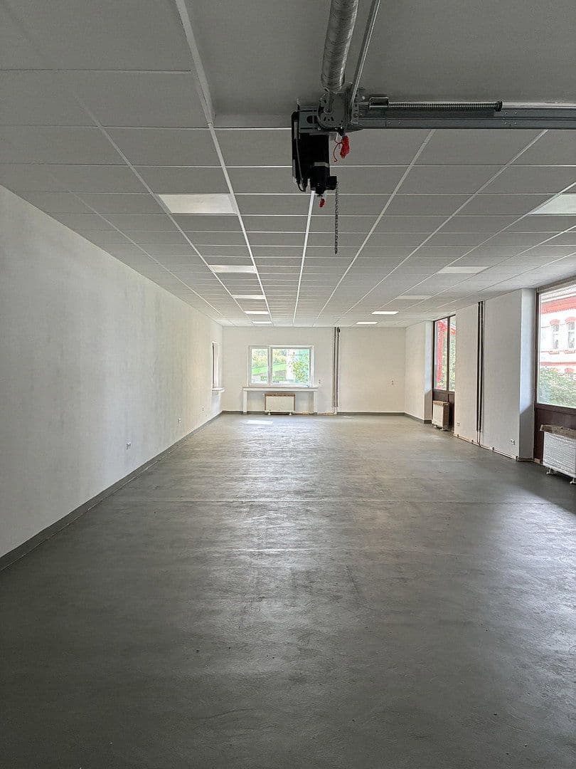 Pronájem nebytového prostoru 140 m², Raiffeisenstraße 14, Remscheid, Severní Porýní-Vestfálsko Pronájem nebytového prostoru 140 m², Raiffeisenstraße 14, Remscheid, Severní Porýní-Vestfálsko