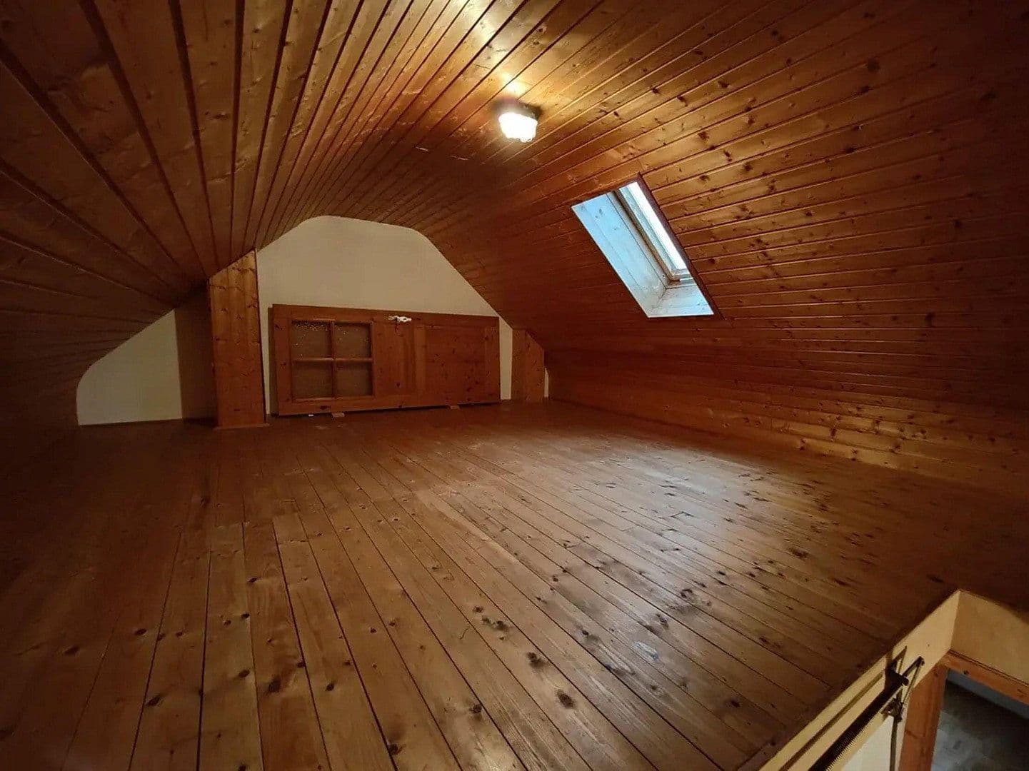 Pronájem bytu 3+kk 100 m², Karlsruhe, Bádensko-Württembersko Pronájem bytu 3+kk 100 m², Karlsruhe, Bádensko-Württembersko
