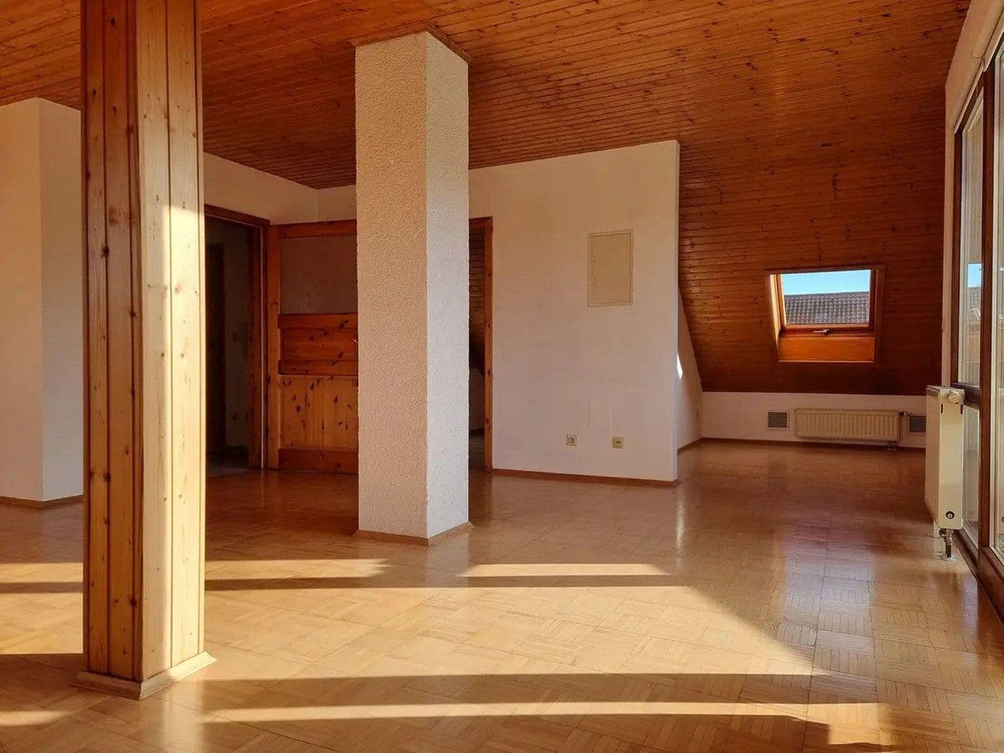 Pronájem bytu 3+kk 100 m², Karlsruhe, Bádensko-Württembersko Pronájem bytu 3+kk 100 m², Karlsruhe, Bádensko-Württembersko