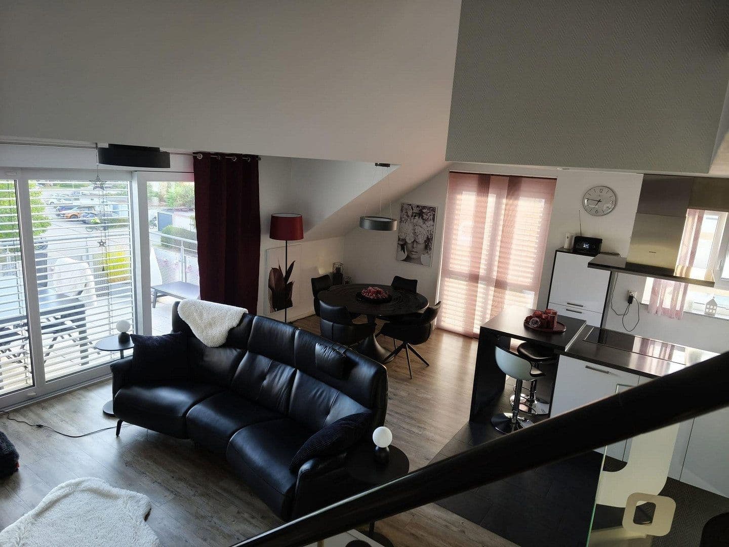 Prodej bytu 4+1 109 m², Hofgartenstraße 57, Neuenstadt am Kocher, Bádensko-Württembersko Prodej bytu 4+1 109 m², Hofgartenstraße 57, Neuenstadt am Kocher, Bádensko-Württembersko