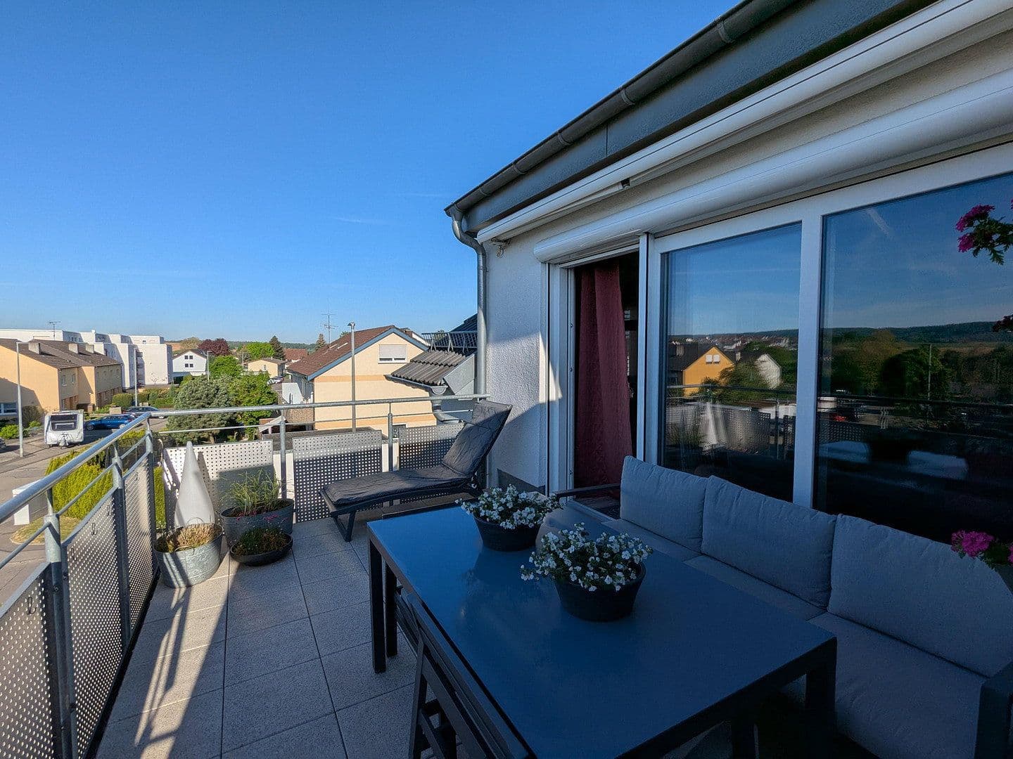 Prodej bytu 4+1 109 m², Hofgartenstraße 57, Neuenstadt am Kocher, Bádensko-Württembersko Prodej bytu 4+1 109 m², Hofgartenstraße 57, Neuenstadt am Kocher, Bádensko-Württembersko