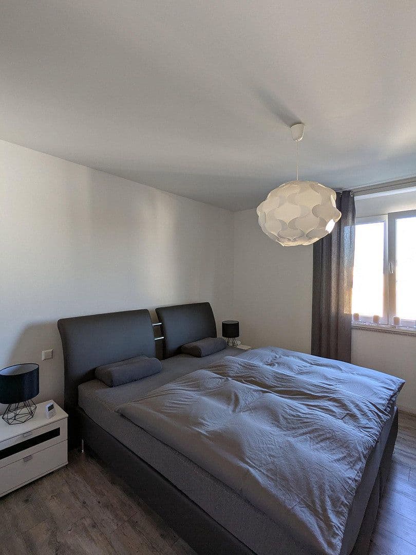 Prodej bytu 4+1 109 m², Hofgartenstraße 57, Neuenstadt am Kocher, Bádensko-Württembersko Prodej bytu 4+1 109 m², Hofgartenstraße 57, Neuenstadt am Kocher, Bádensko-Württembersko
