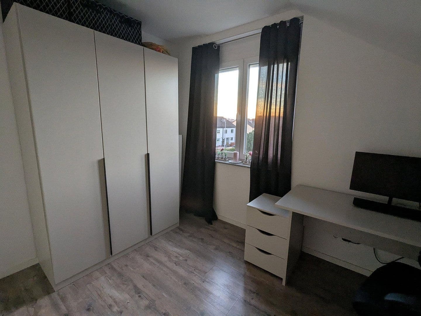 Prodej bytu 4+1 109 m², Hofgartenstraße 57, Neuenstadt am Kocher, Bádensko-Württembersko Prodej bytu 4+1 109 m², Hofgartenstraße 57, Neuenstadt am Kocher, Bádensko-Württembersko