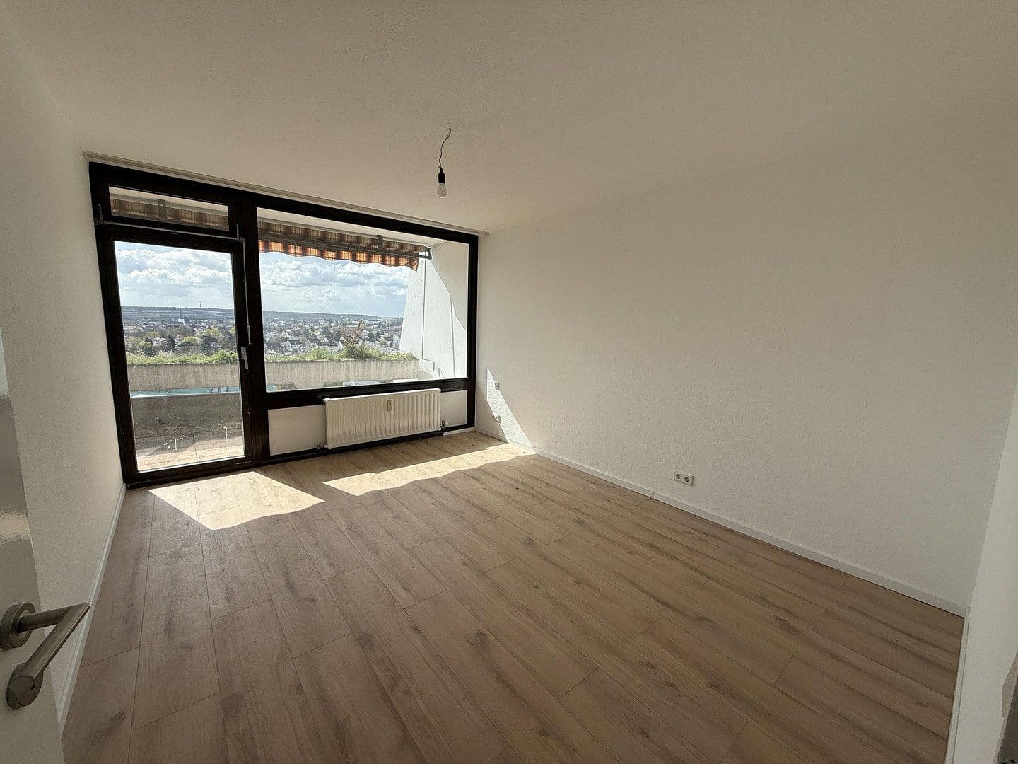 Pronájem bytu 3+1 96 m², Mainz, Porýní-Falc Pronájem bytu 3+1 96 m², Mainz, Porýní-Falc