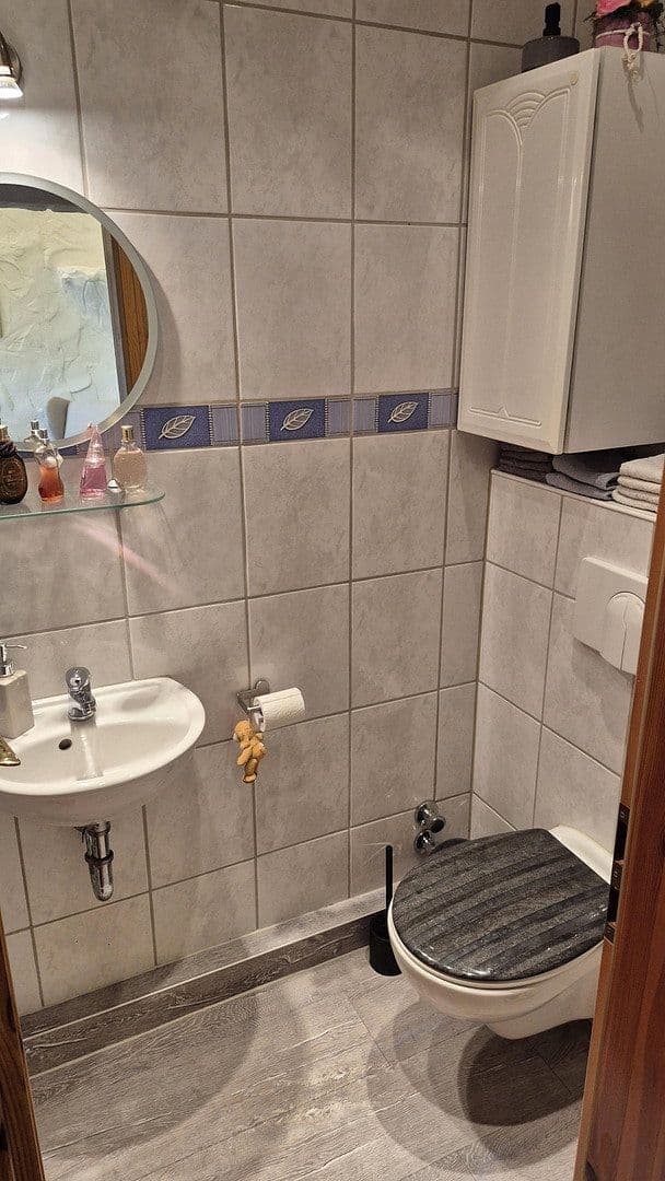 Prodej domu 98 m², pozemek 180 m², Kamp-Lintfort, Severní Porýní-Vestfálsko Prodej domu 98 m², pozemek 180 m², Kamp-Lintfort, Severní Porýní-Vestfálsko