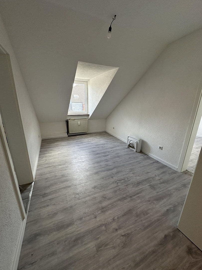 Pronájem bytu 5+1 110 m², Gelsenkirchen, Severní Porýní-Vestfálsko Pronájem bytu 5+1 110 m², Gelsenkirchen, Severní Porýní-Vestfálsko