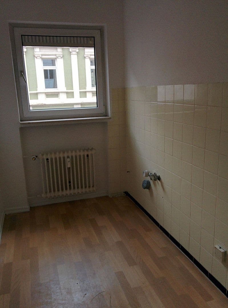 Pronájem bytu 3+1 70 m², Bettinastraße 20, Offenbach am Main, Hessen Pronájem bytu 3+1 70 m², Bettinastraße 20, Offenbach am Main, Hessen
