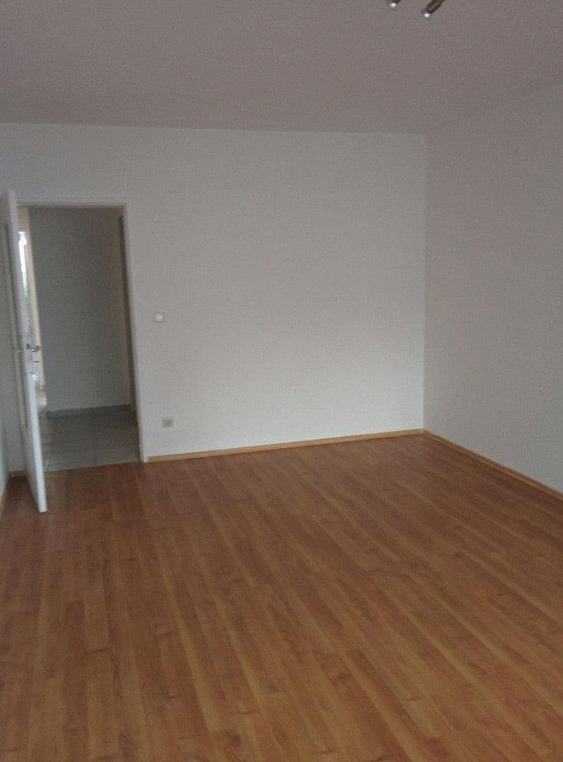 Pronájem bytu 3+1 70 m², Bettinastraße 20, Offenbach am Main, Hessen Pronájem bytu 3+1 70 m², Bettinastraße 20, Offenbach am Main, Hessen