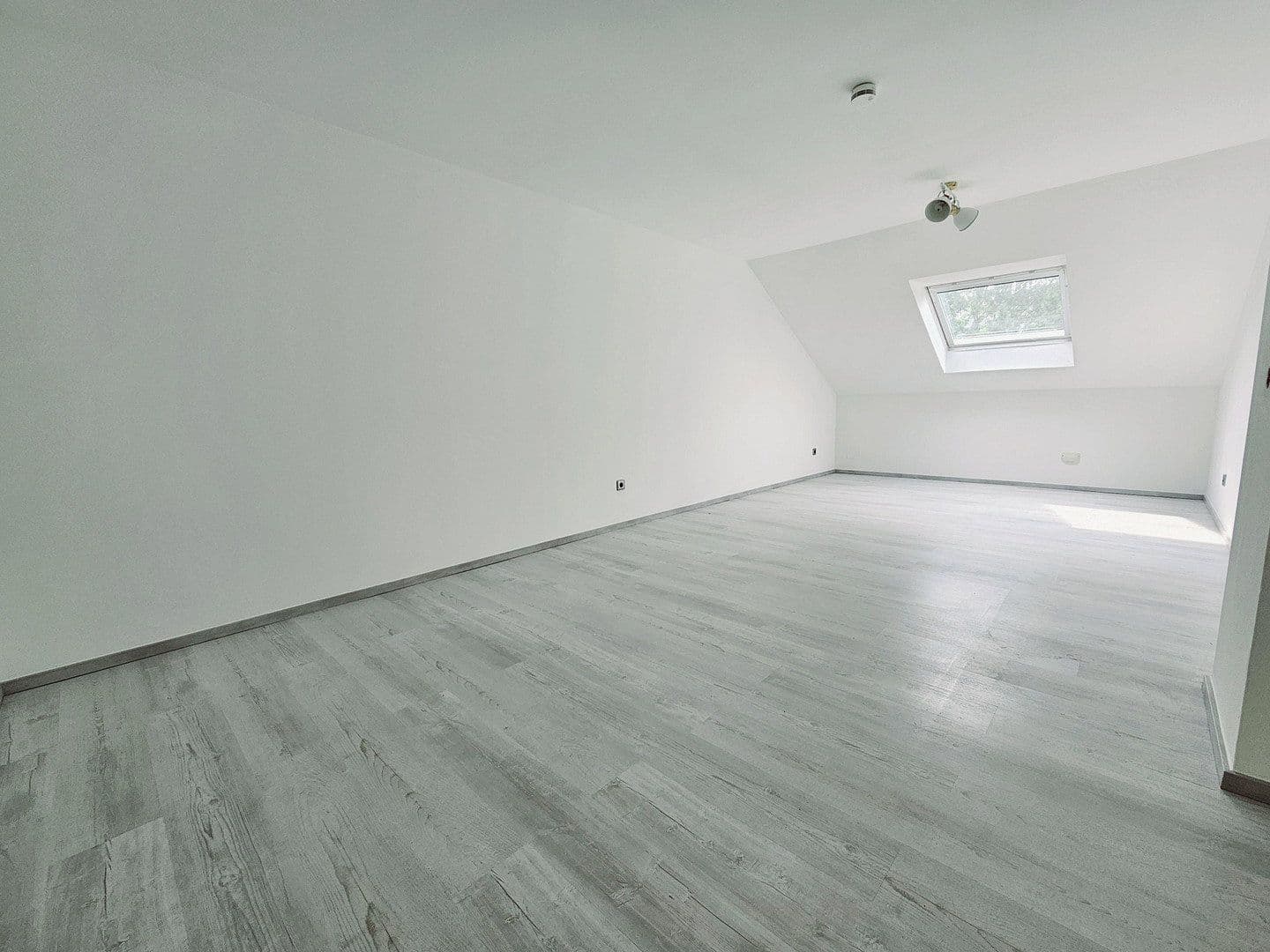 Prodej bytu 4+1 105 m², München, Bavorsko Prodej bytu 4+1 105 m², München, Bavorsko