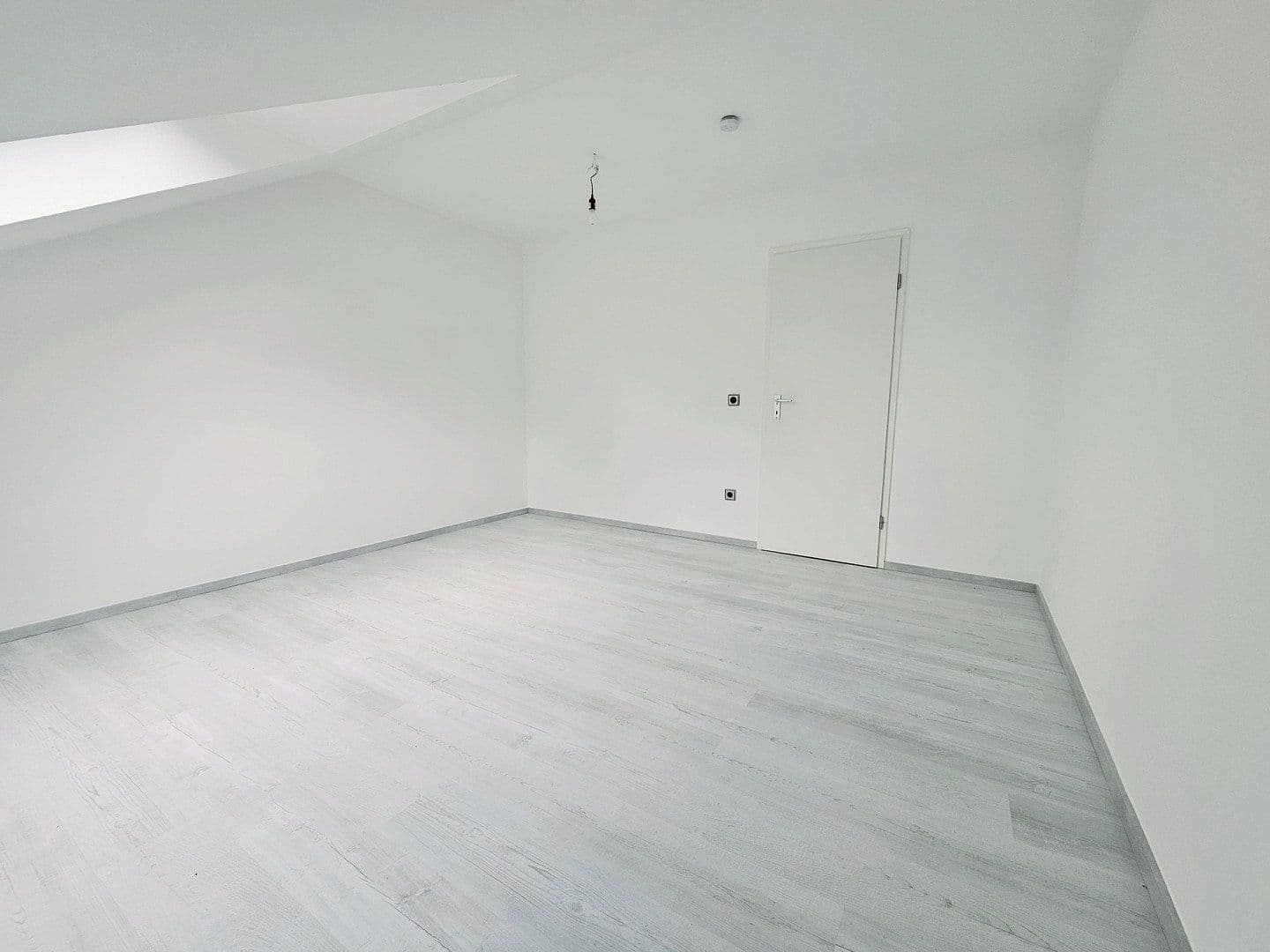 Prodej bytu 4+1 105 m², München, Bavorsko Prodej bytu 4+1 105 m², München, Bavorsko