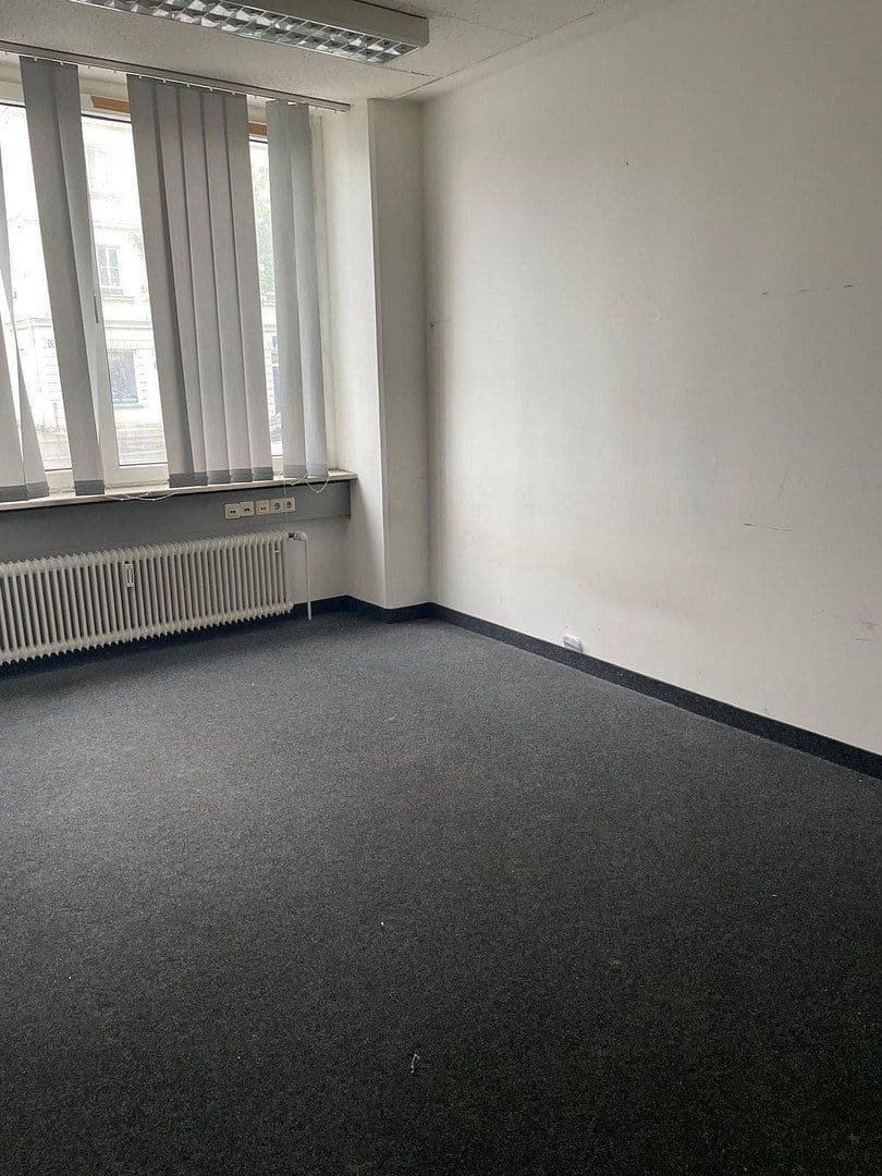 Pronájem kanceláře 156 m², München, Bavorsko Pronájem kanceláře 156 m², München, Bavorsko