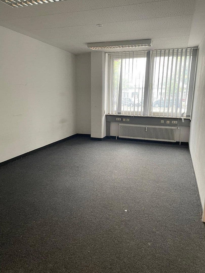 Pronájem kanceláře 156 m², München, Bavorsko Pronájem kanceláře 156 m², München, Bavorsko