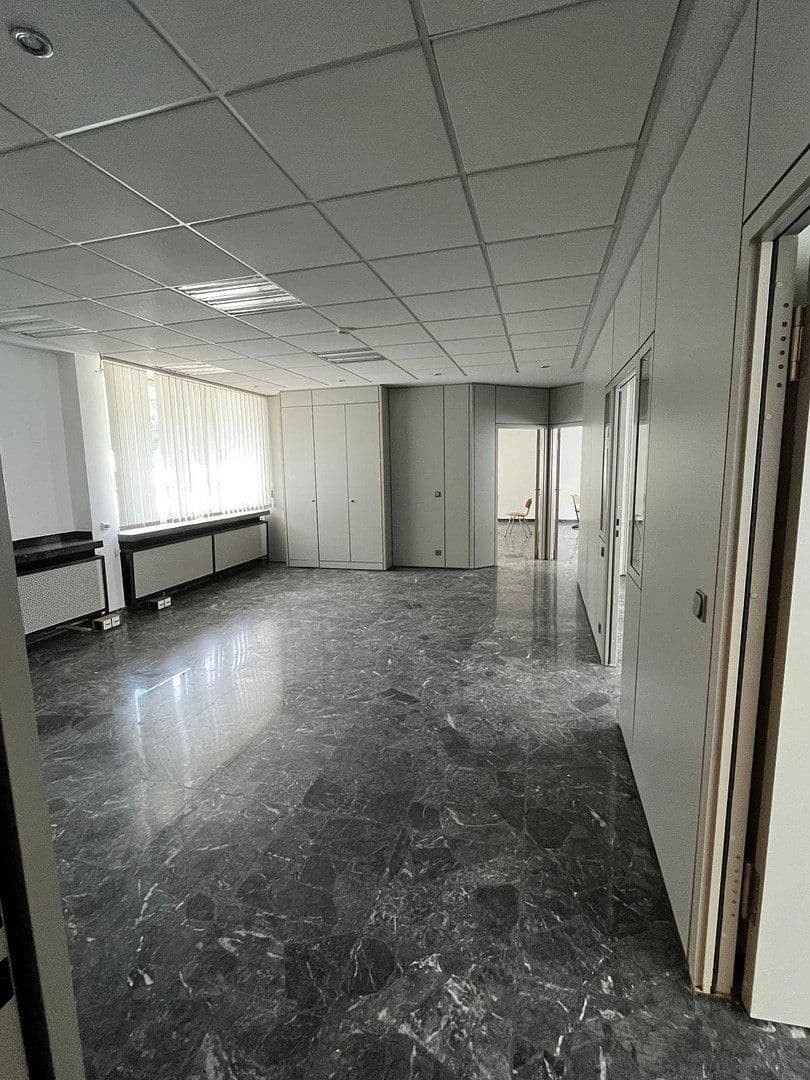 Pronájem nebytového prostoru 1 m², Friedrichkaiserstr. 13, Iserlohn, Severní Porýní-Vestfálsko Pronájem nebytového prostoru 1 m², Friedrichkaiserstr. 13, Iserlohn, Severní Porýní-Vestfálsko