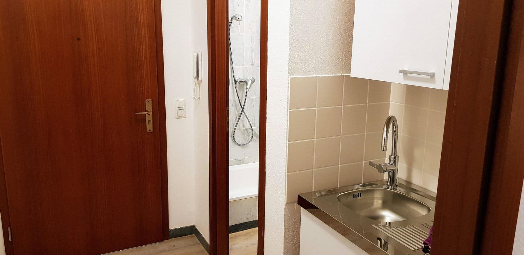 Pronájem bytu 1+1 24 m², Am Wald 3, Ober-Olm, Porýní-Falc Pronájem bytu 1+1 24 m², Am Wald 3, Ober-Olm, Porýní-Falc