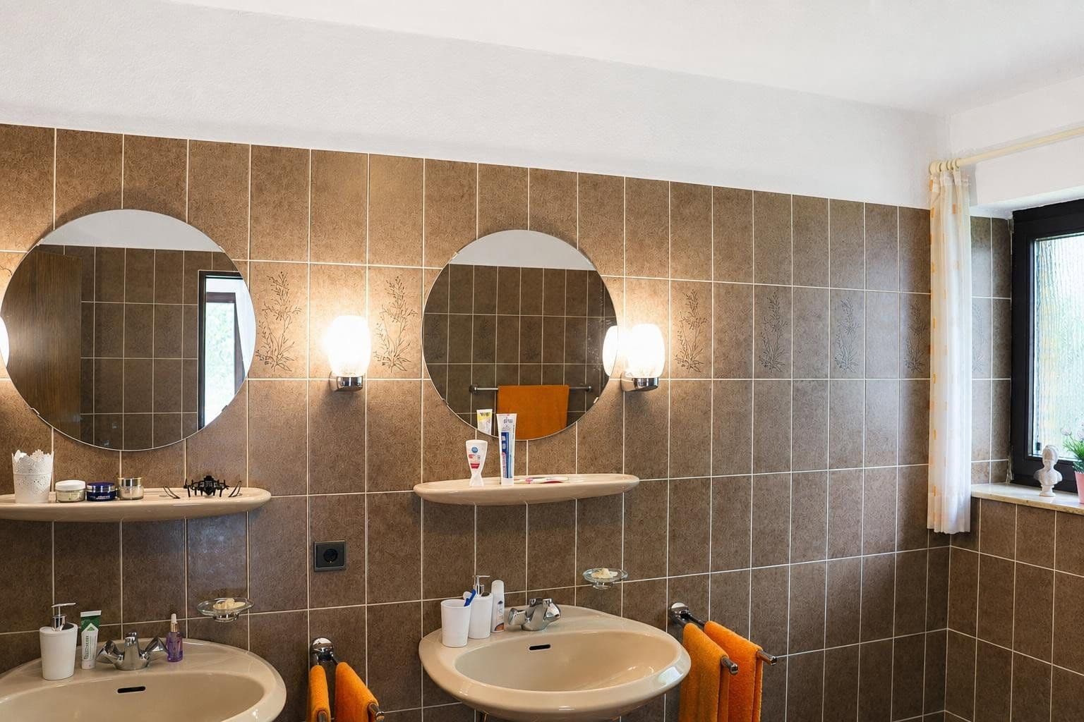 Prodej domu 204 m², pozemek 1.209 m², Hude (Oldenburg), Dolní Sasko Prodej domu 204 m², pozemek 1.209 m², Hude (Oldenburg), Dolní Sasko