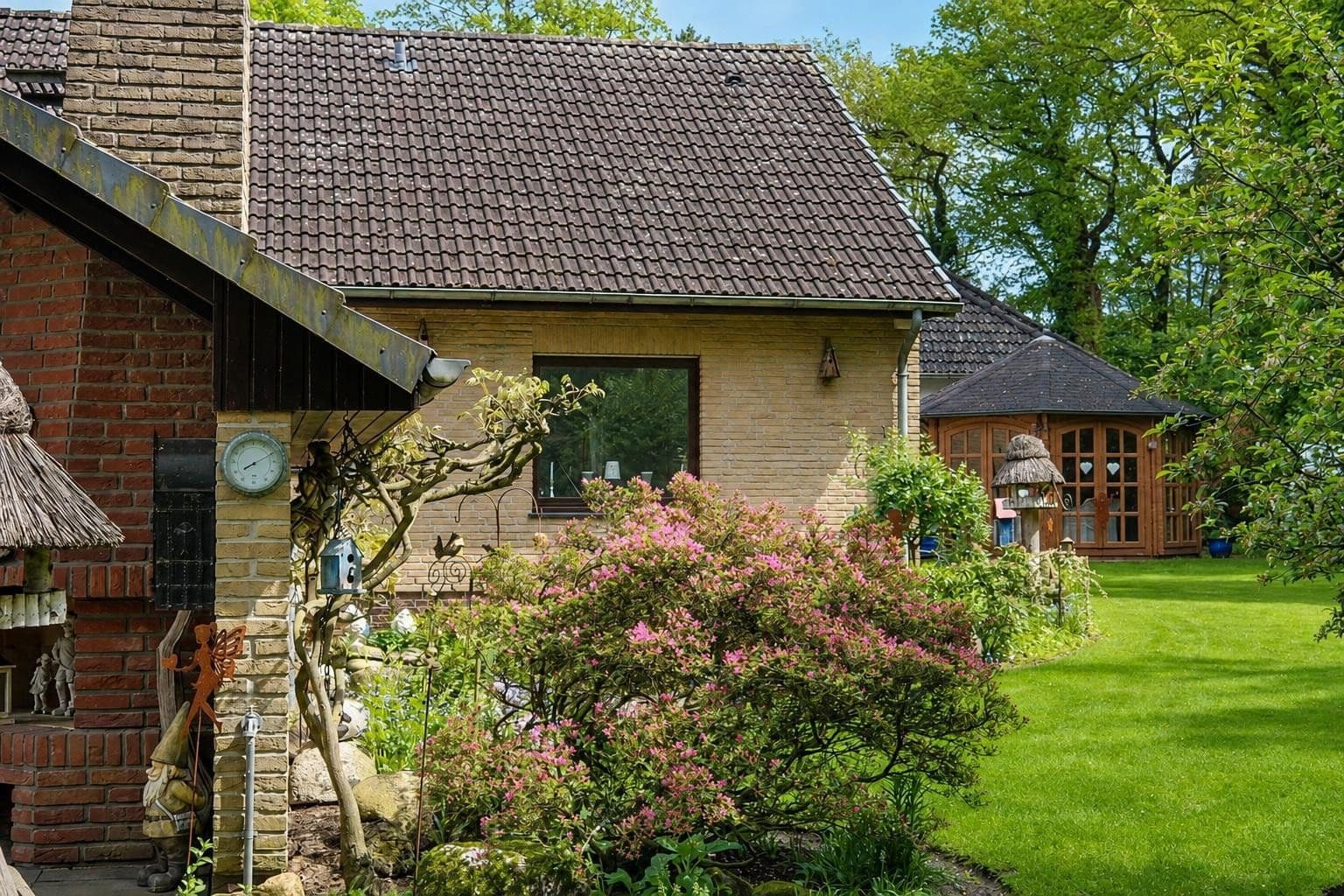 Prodej domu 204 m², pozemek 1.209 m², Hude (Oldenburg), Dolní Sasko Prodej domu 204 m², pozemek 1.209 m², Hude (Oldenburg), Dolní Sasko