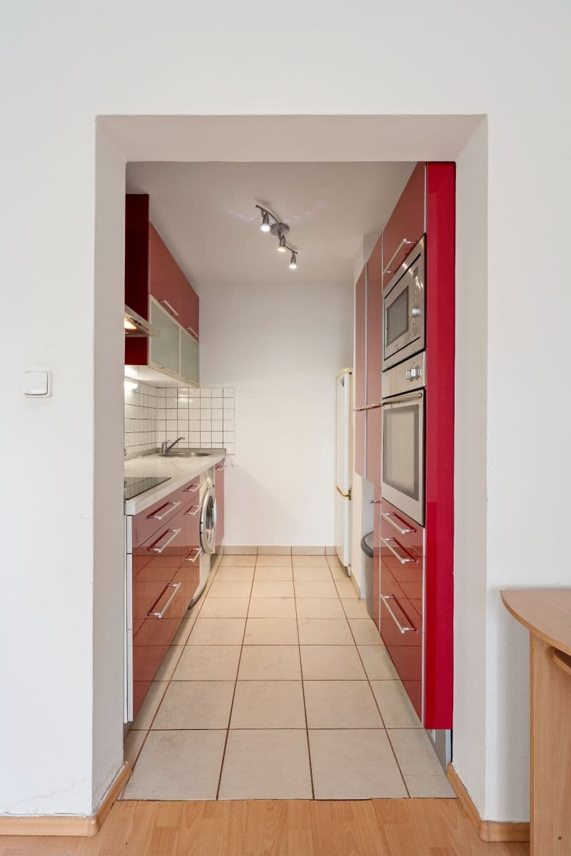 Prodej bytu 1+kk 40 m², Lublinská, Praha, Praha Prodej bytu 1+kk 40 m², Lublinská, Praha, Praha