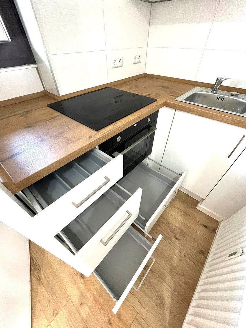 Pronájem bytu 1+1 31 m², Hannover, Dolní Sasko Pronájem bytu 1+1 31 m², Hannover, Dolní Sasko