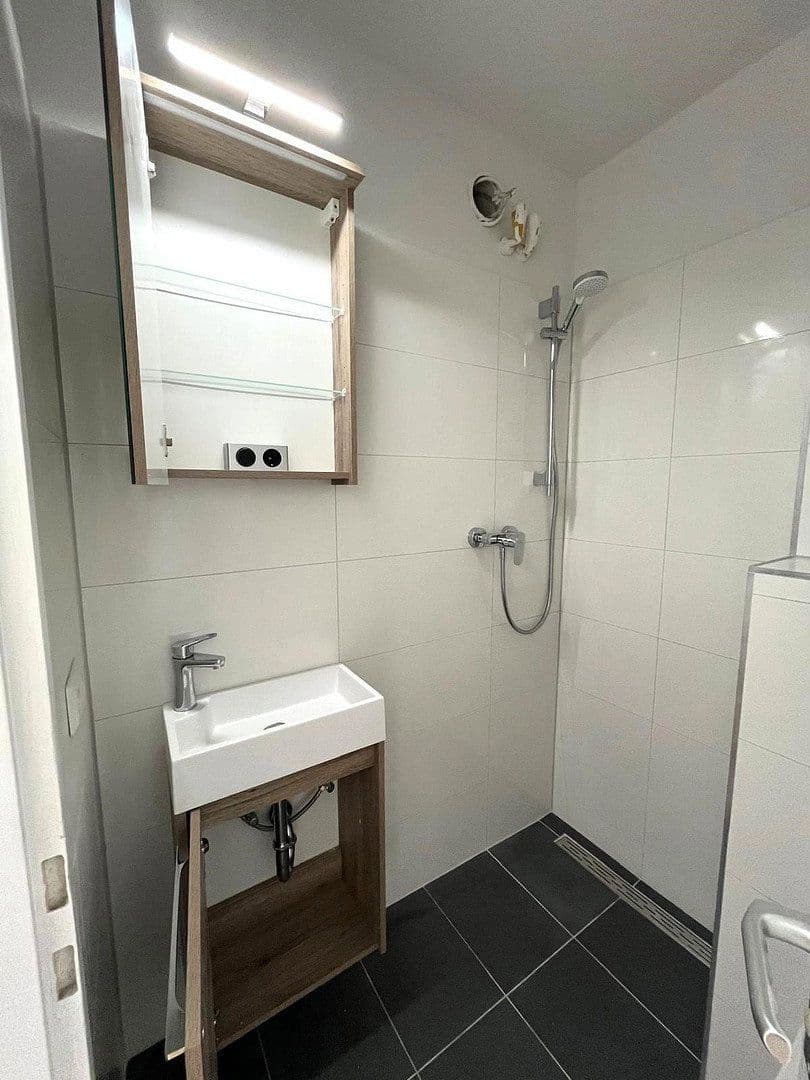 Pronájem bytu 1+1 31 m², Hannover, Dolní Sasko Pronájem bytu 1+1 31 m², Hannover, Dolní Sasko