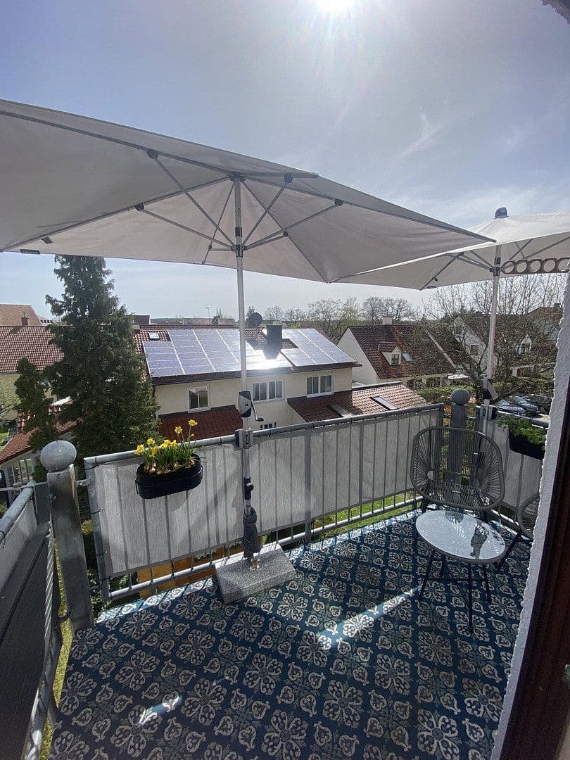 Pronájem bytu 3+1 74 m², Sandstr. 5, Weichs, Bavorsko Pronájem bytu 3+1 74 m², Sandstr. 5, Weichs, Bavorsko
