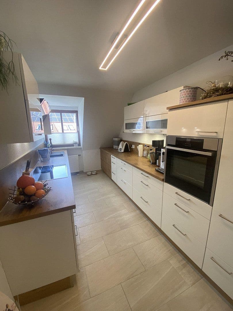 Pronájem bytu 3+1 74 m², Sandstr. 5, Weichs, Bavorsko Pronájem bytu 3+1 74 m², Sandstr. 5, Weichs, Bavorsko