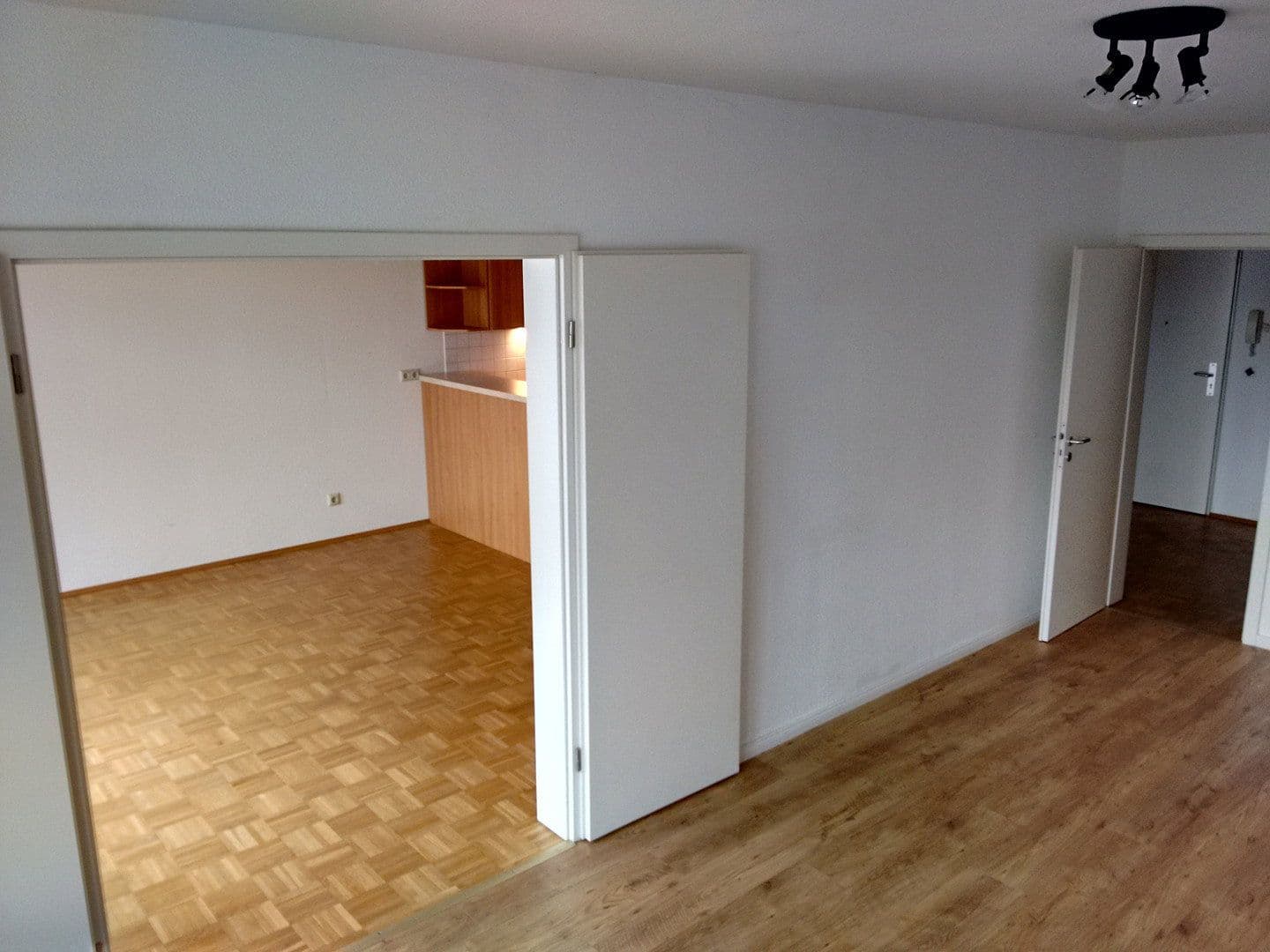 Prodej bytu 2+1 55 m², Schenefeld, Šlesvicko-Holštýnsko Prodej bytu 2+1 55 m², Schenefeld, Šlesvicko-Holštýnsko