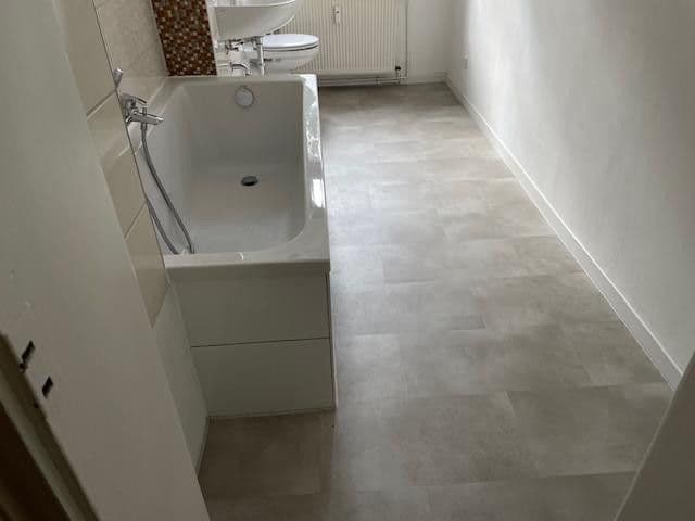 Pronájem bytu 6+1 180 m², Roßmäßlerstraße 7, Tharandt, Sasko Pronájem bytu 6+1 180 m², Roßmäßlerstraße 7, Tharandt, Sasko