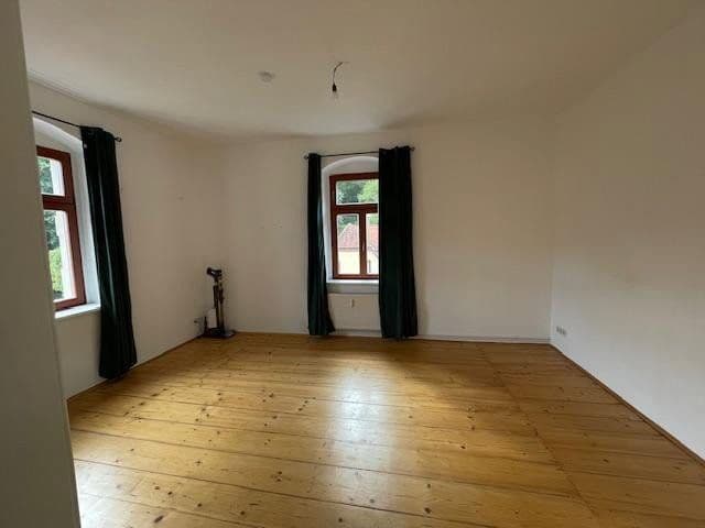 Pronájem bytu 6+1 180 m², Roßmäßlerstraße 7, Tharandt, Sasko Pronájem bytu 6+1 180 m², Roßmäßlerstraße 7, Tharandt, Sasko