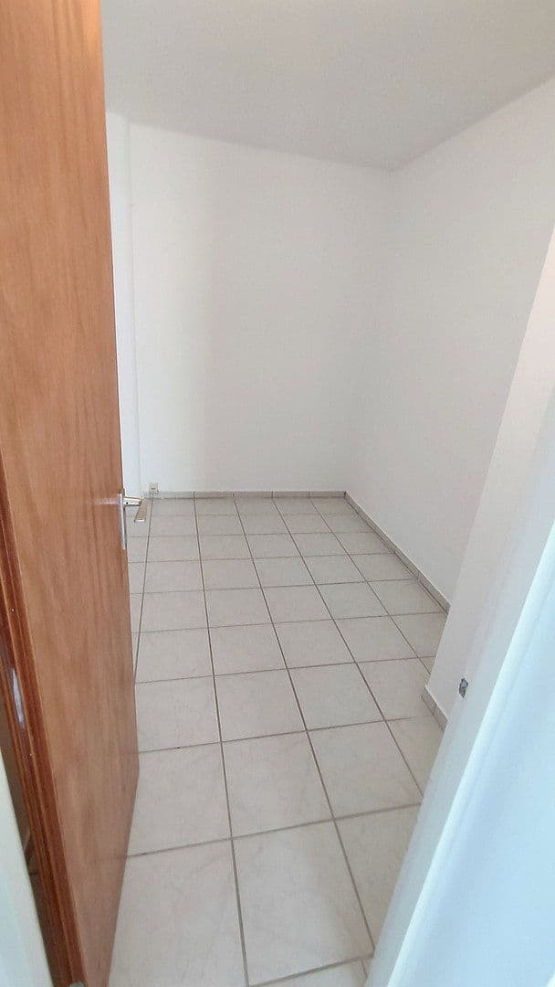 Pronájem bytu 3+1 83 m², Eppelheim, Bádensko-Württembersko Pronájem bytu 3+1 83 m², Eppelheim, Bádensko-Württembersko