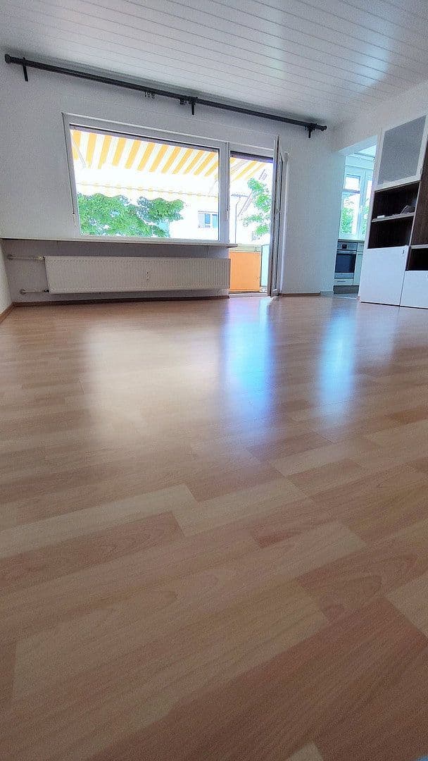 Pronájem bytu 3+1 83 m², Eppelheim, Bádensko-Württembersko Pronájem bytu 3+1 83 m², Eppelheim, Bádensko-Württembersko